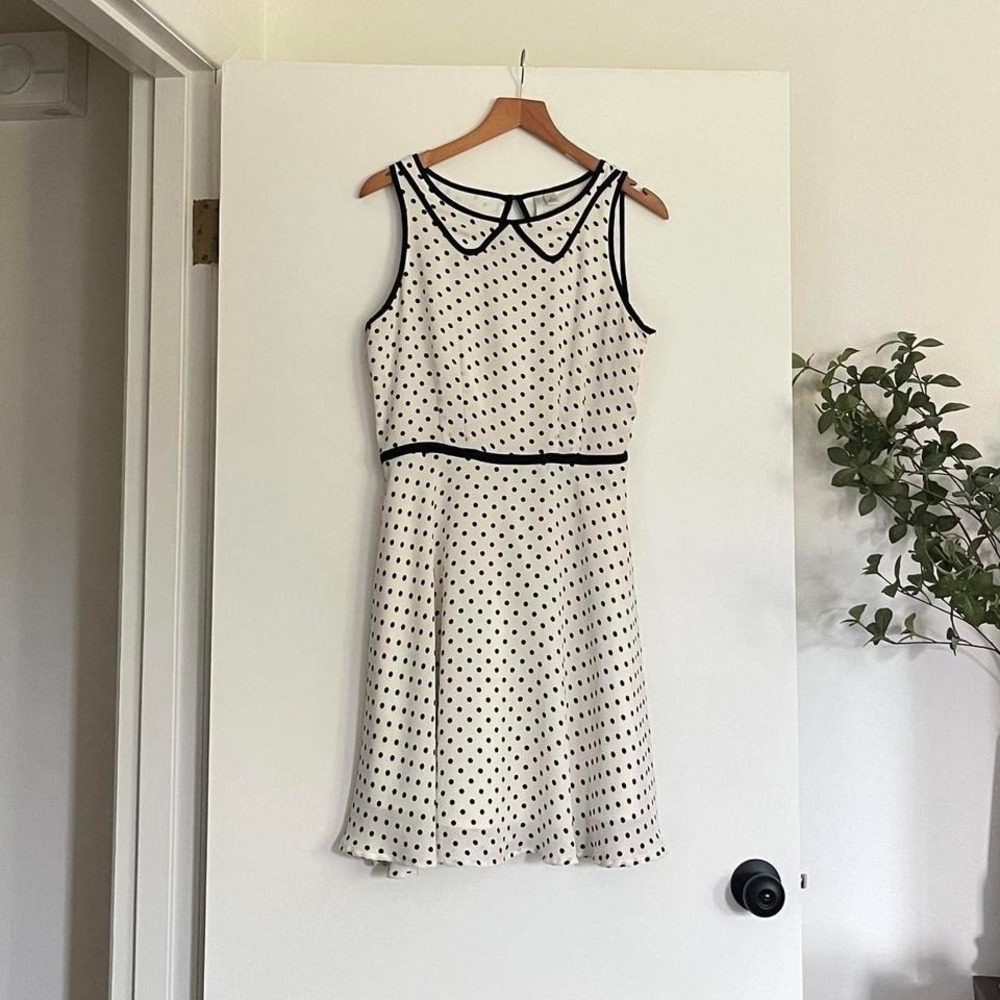Vintage-inspired Minimalist Lauren Conrad Polka Dot Dress in size 6.